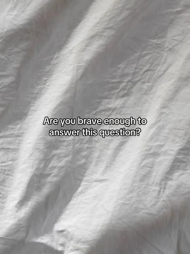 Thread-style captions